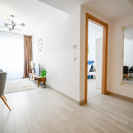 Apartment Yamaluxe Cozy 220 Bucharest